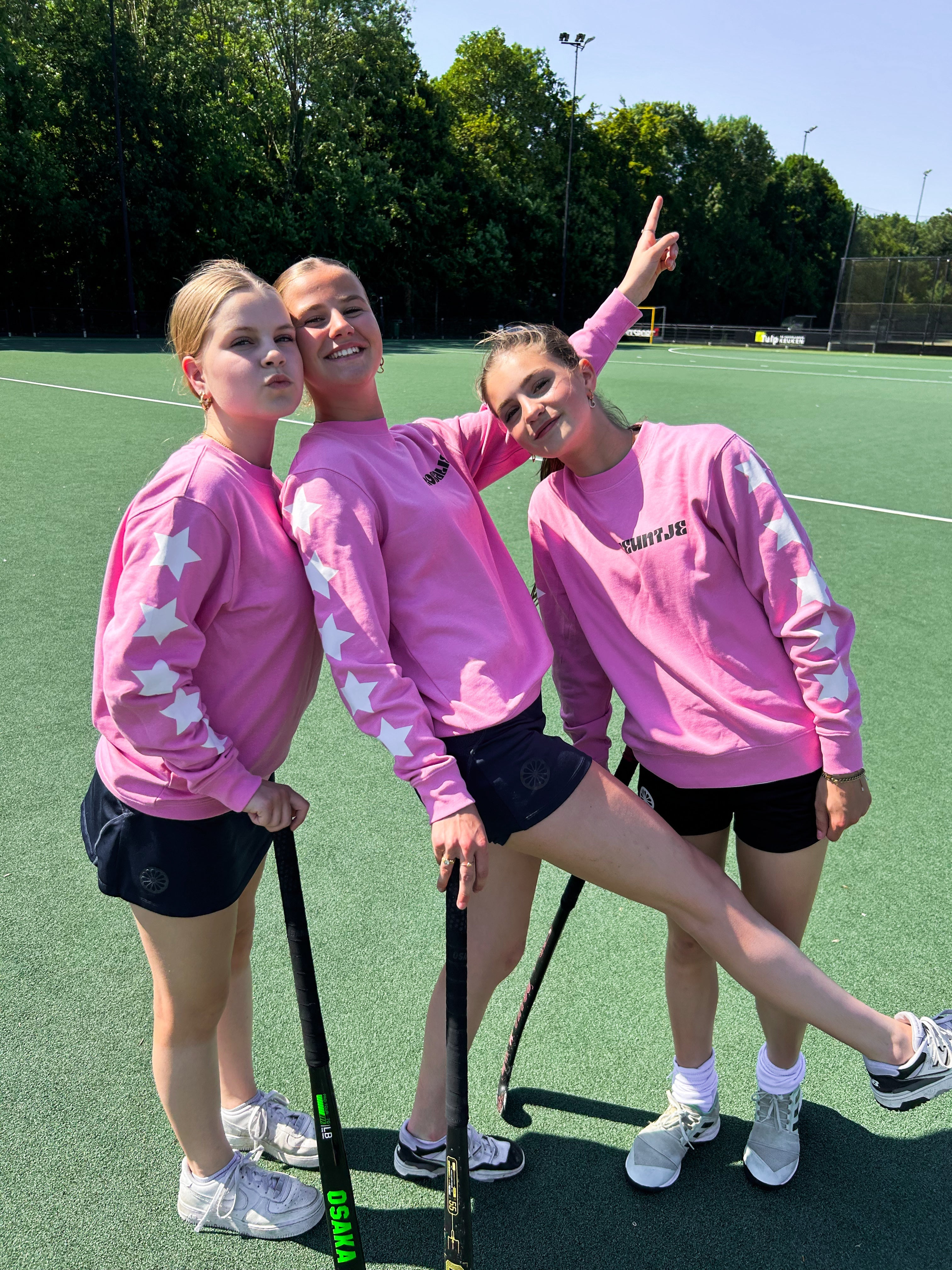 SPORTS CLUB ★ SWEATER STARS